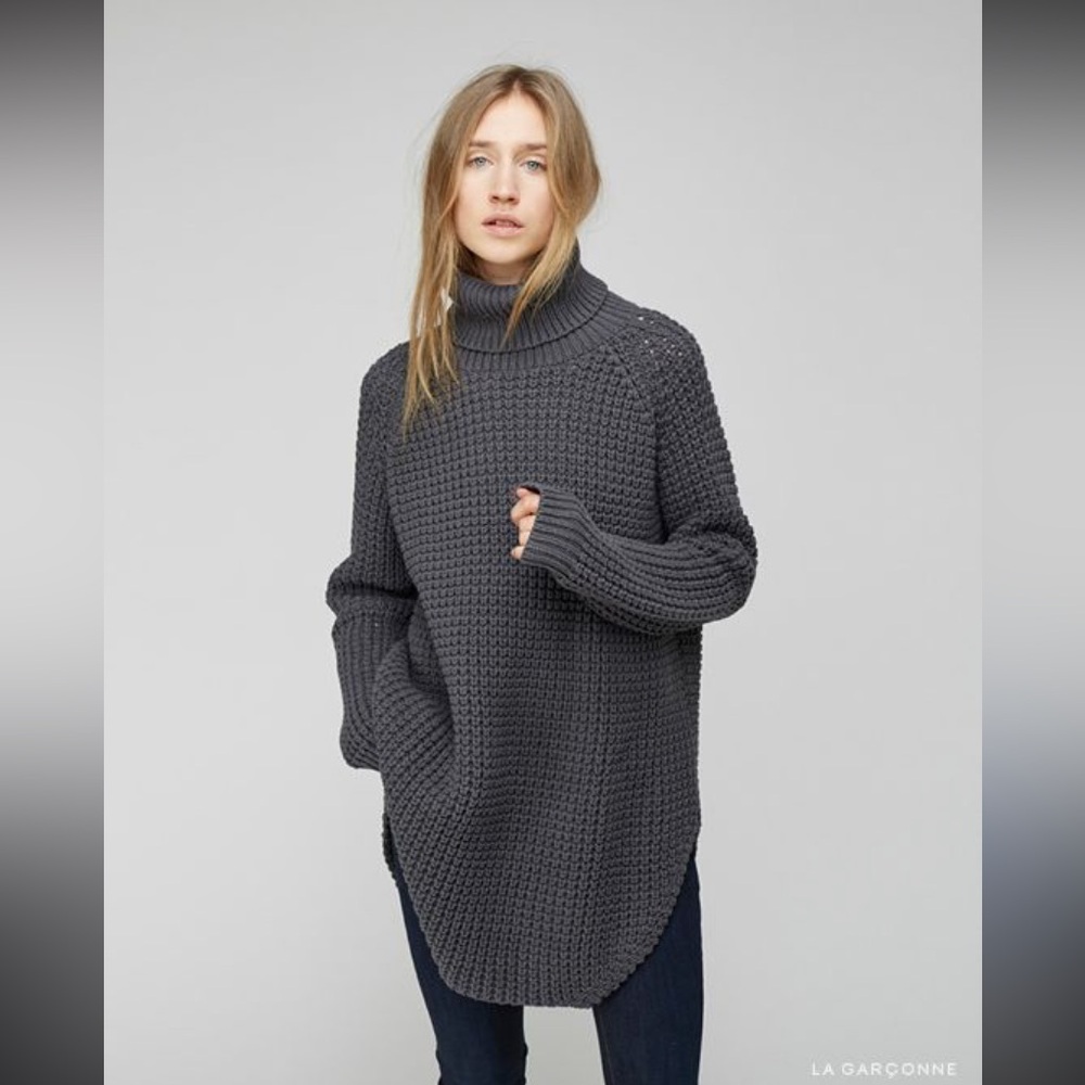 Hope Grand Turtleneck Sweater
